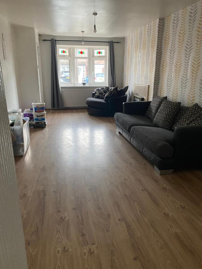 La Mansion Bed and Breakfast Wednesbury Eksteriør billede