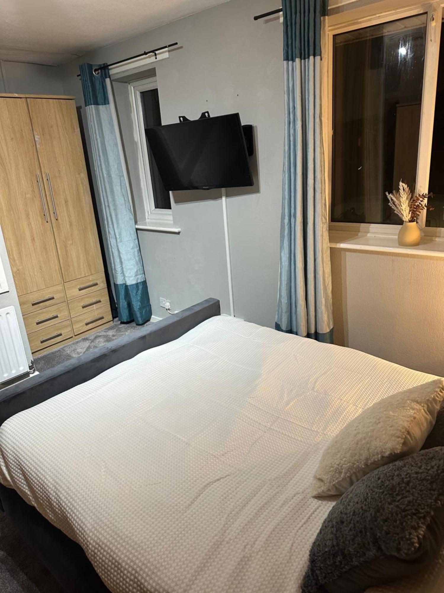 La Mansion Bed and Breakfast Wednesbury Eksteriør billede