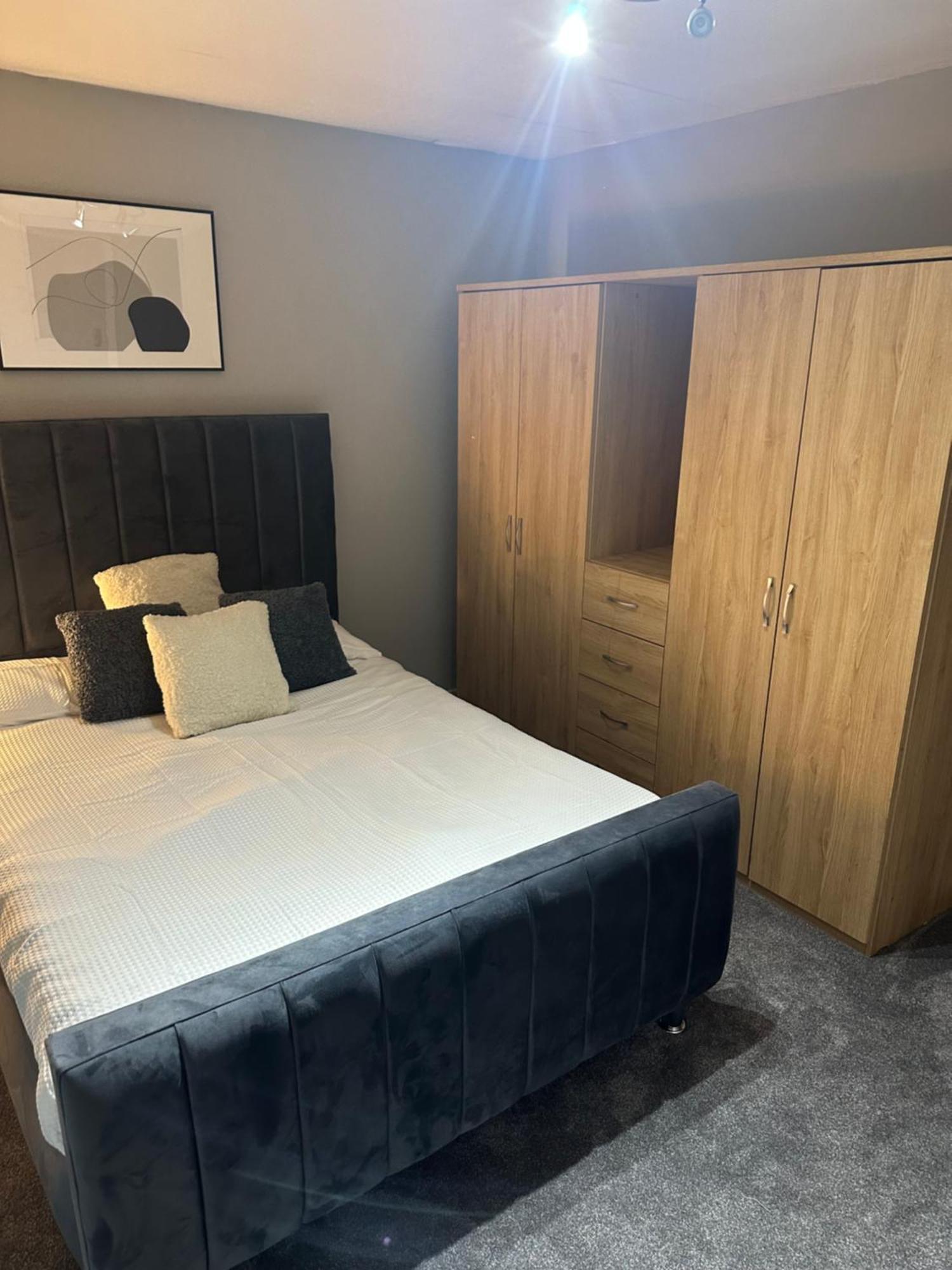La Mansion Bed and Breakfast Wednesbury Eksteriør billede